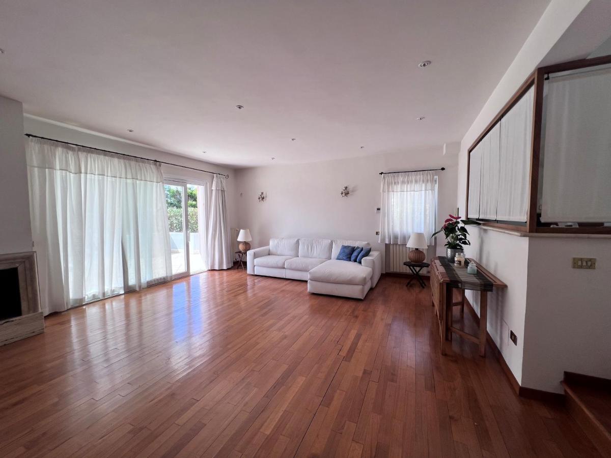 Villa Luxury Roma Marco Simone Εξωτερικό φωτογραφία
